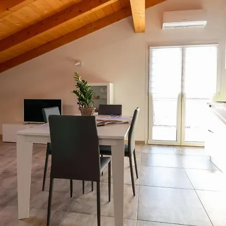 Casa Degli Artigiani-attico Con Vista Lejlighed
