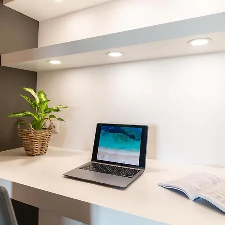Casa Degli Artigiani-attico Con Vista Lejlighed Oristano